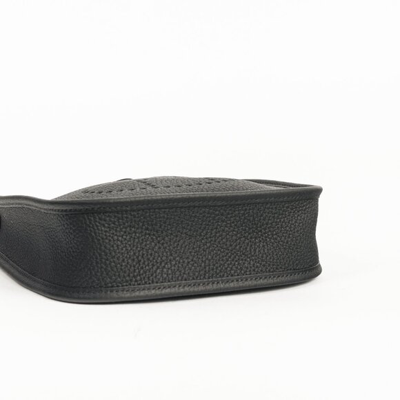 Hermes Evelyne TPM Noir Taurillon Clemence Leather Shoulder Bag - Picture 5 of 15